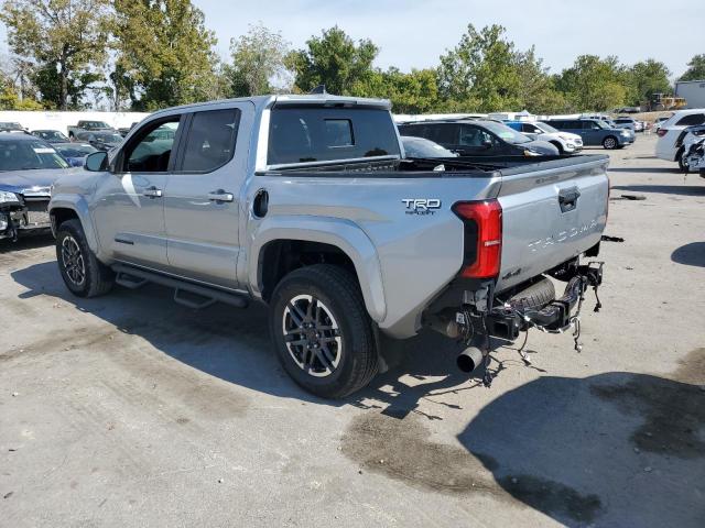 3TMLB5JN0RM046548 - 2024 TOYOTA TACOMA DOUBLE CAB GRAY photo 2