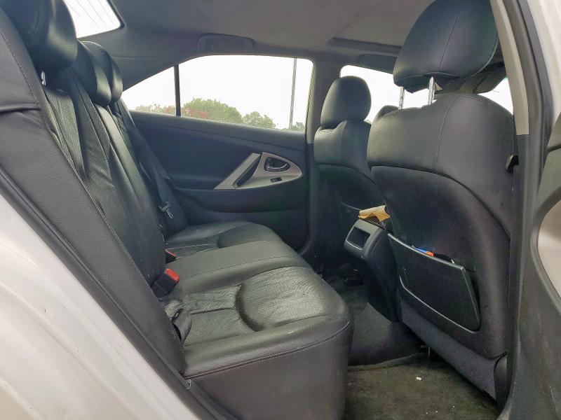 4T1BF3EK5BU650128 - 2011 TOYOTA CAMRY BASE WHITE photo 10