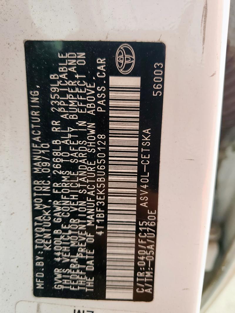 4T1BF3EK5BU650128 - 2011 TOYOTA CAMRY BASE WHITE photo 12