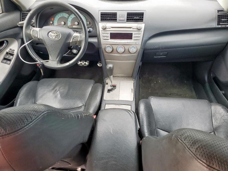 4T1BF3EK5BU650128 - 2011 TOYOTA CAMRY BASE WHITE photo 8