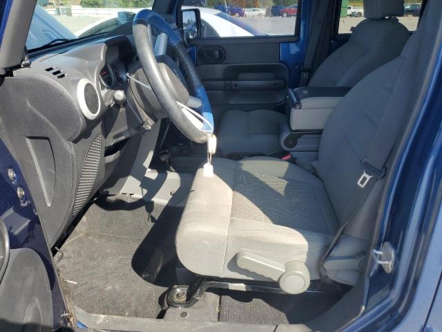 1J4GA59169L770214 - 2009 JEEP WRANGLER UNLIMITED SAHARA BLUE photo 7