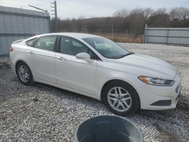 3FA6P0HD7ER141691 - 2014 FORD FUSION SE WHITE photo 4