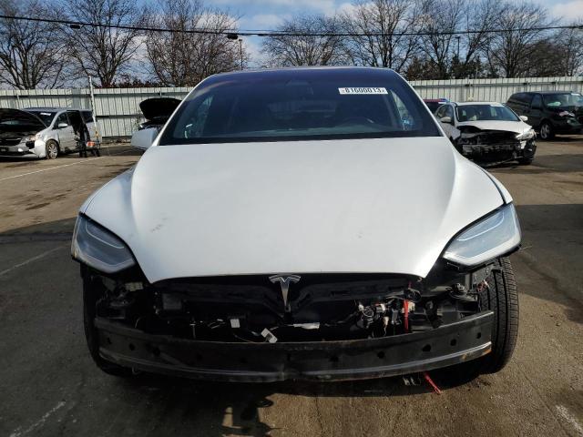 5YJXCAE21JF118793 - 2018 TESLA MODEL X WHITE photo 5