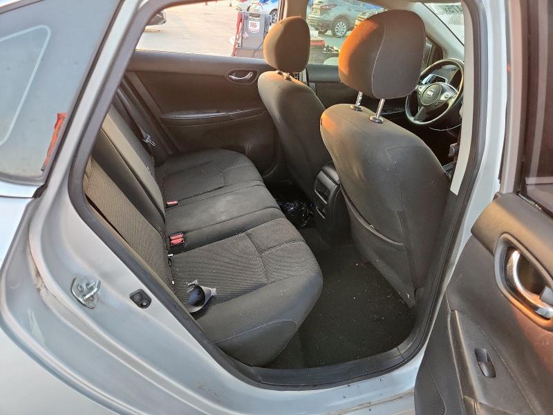 3N1AB7AP9JY341829 - 2018 NISSAN SENTRA S SILVER photo 10