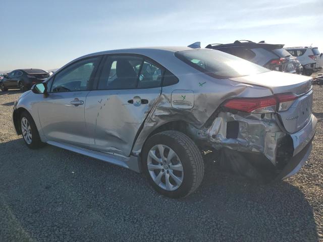 5YFEPMAE0MP211553 - 2021 TOYOTA COROLLA LE SILVER photo 2