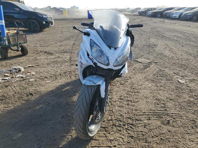 JKAEXEE17DDA11265 - 2013 KAWASAKI EX650 E WHITE photo 2