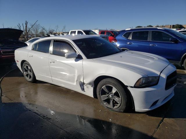 2C3CDXBG6EH240570 - 2014 DODGE CHARGER SE WHITE photo 4