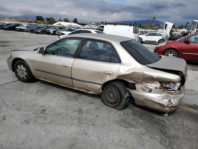 1HGCG6658YA047198 - 2000 HONDA ACCORD LX GOLD photo 2