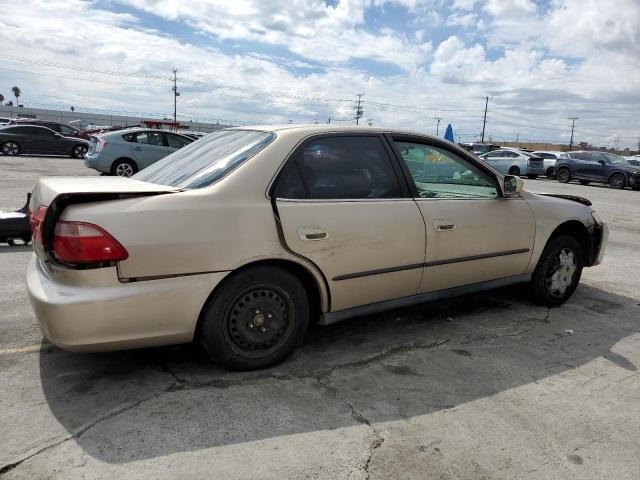 1HGCG6658YA047198 - 2000 HONDA ACCORD LX GOLD photo 3