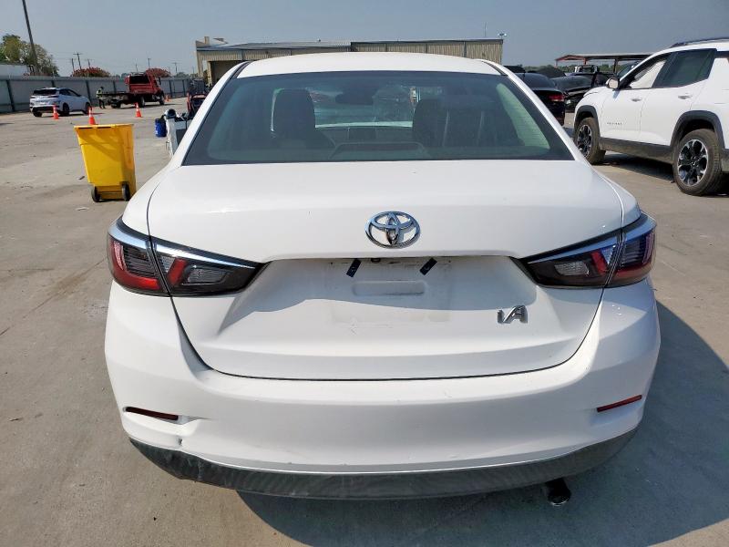 3MYDLBYV2HY164891 - 2017 TOYOTA YARIS IA WHITE photo 6