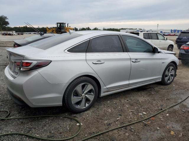 KMHE34L13GA017027 - 2016 HYUNDAI SONATA HYBRID SILVER photo 3