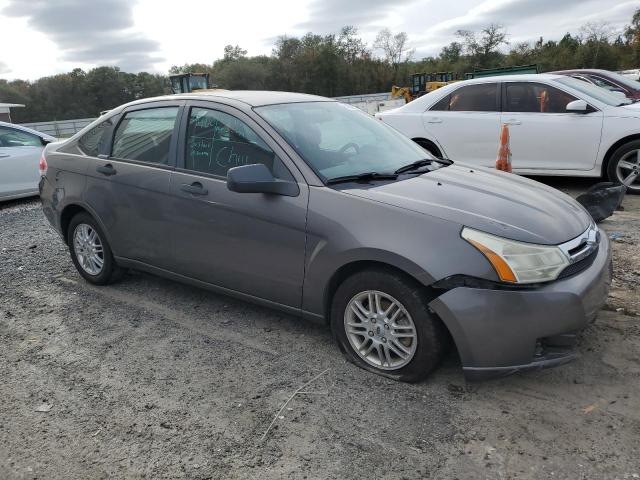 1FAHP35N69W145323 - 2009 FORD FOCUS SE GRAY photo 4