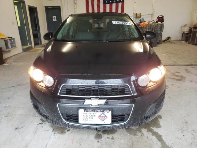 1G1JA5SH1D4144181 - 2013 CHEVROLET SONIC LS შავი ფოტო 5