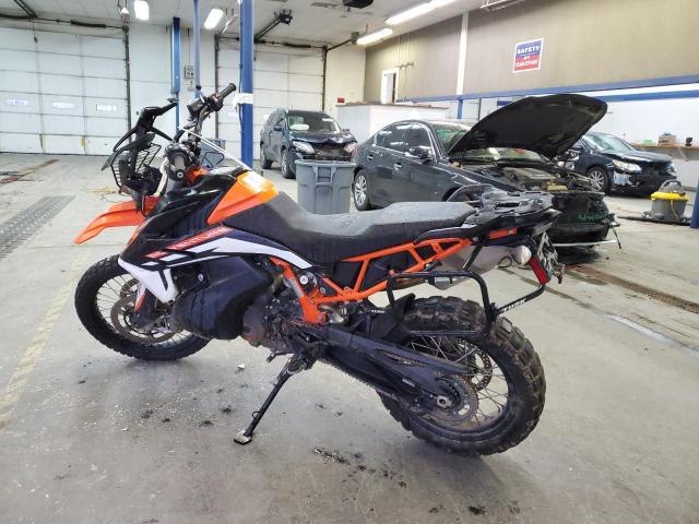 VBKTR6404NM845092 - 2022 KTM 890 ADVENTURE R ذو لونين صورة 3