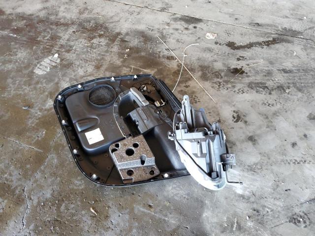 ZFBCFAAH7JZ040856 - 2018 FIAT 500L POP 银色 照片 12