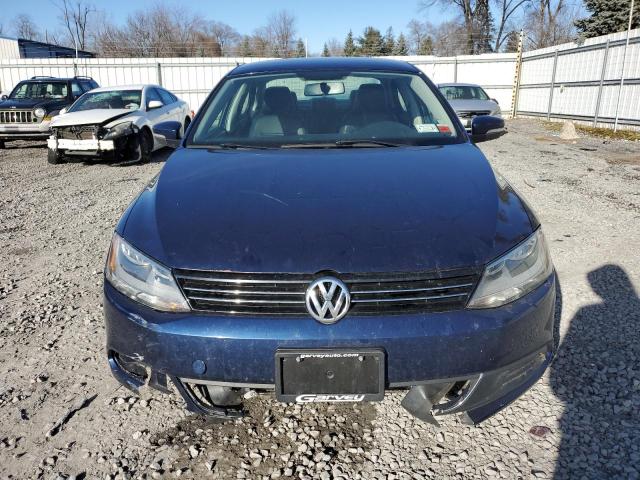 3VWD17AJ1EM420379 - 2014 VOLKSWAGEN JETTA SE BLUE photo 5