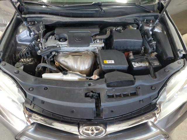 4T1BF1FK3HU345318 - 2017 TOYOTA CAMRY LE 灰色 照片 11