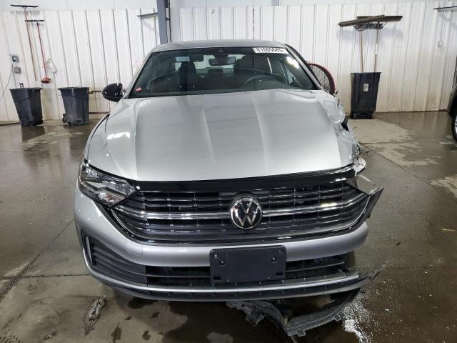 3VWBM7BU2RM083198 - 2024 VOLKSWAGEN JETTA SPORT 灰色 照片 5