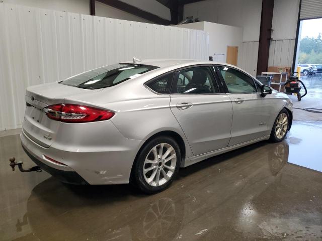 3FA6P0LU3KR139567 - 2019 FORD FUSION SE 银色 照片 3