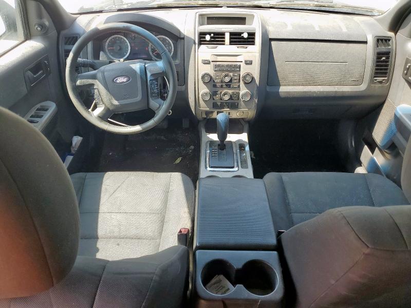 1FMCU0D7XCKA05591 - 2012 FORD ESCAPE XLT SILVER photo 8