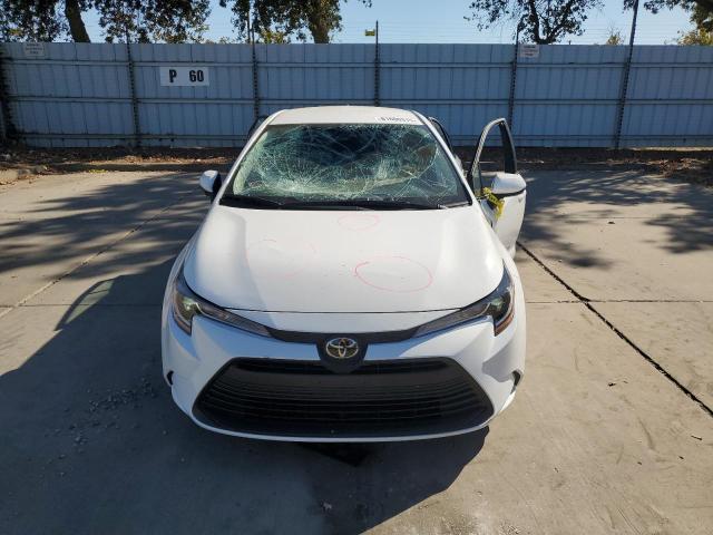 5YFB4MDE2SP327311 - 2025 TOYOTA COROLLA LE WHITE photo 5