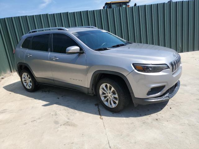 1C4PJLCB8KD470931 - 2019 JEEP CHEROKEE LATITUDE Srebrny zdjęcie 4