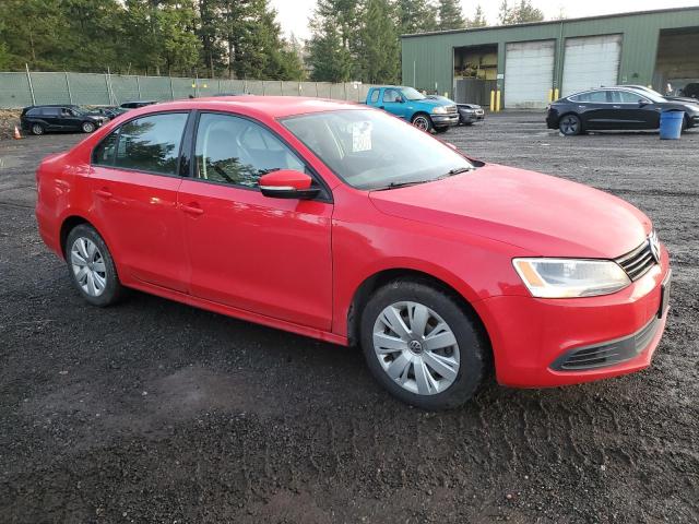 3VWD17AJ1EM409401 - 2014 VOLKSWAGEN JETTA SE RED photo 4