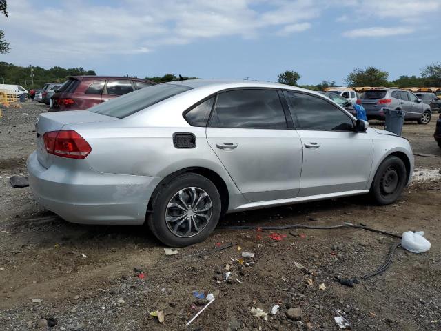1VWAP7A36EC019267 - 2014 VOLKSWAGEN PASSAT S SILVER photo 3