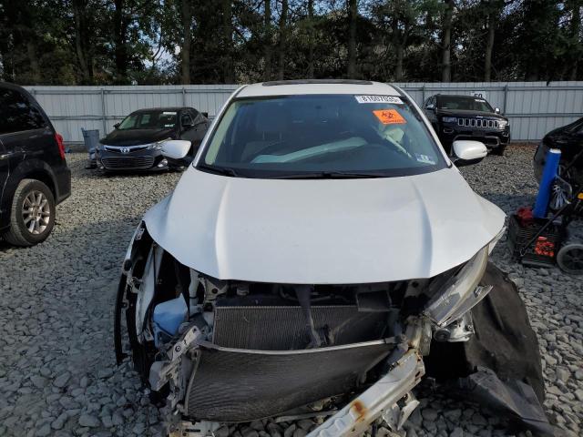 3CZRU6H59HM733665 - 2017 HONDA HR-V EX WHITE photo 5