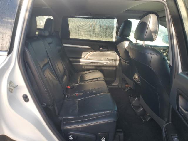 5TDKZRFH8KS567203 - 2019 TOYOTA HIGHLANDER SE 白色 照片 11