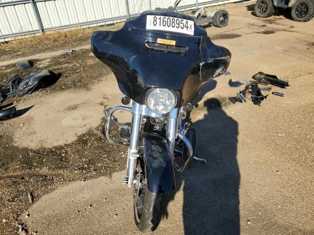 1HD1KBC18PB628299 - 2023 HARLEY-DAVIDSON FLHX Қара фото 2