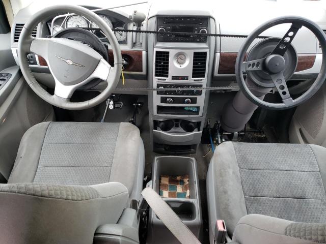 2A4RR5D10AR432358 - 2010 CHRYSLER TOWN & COU TOURING SILVER photo 8