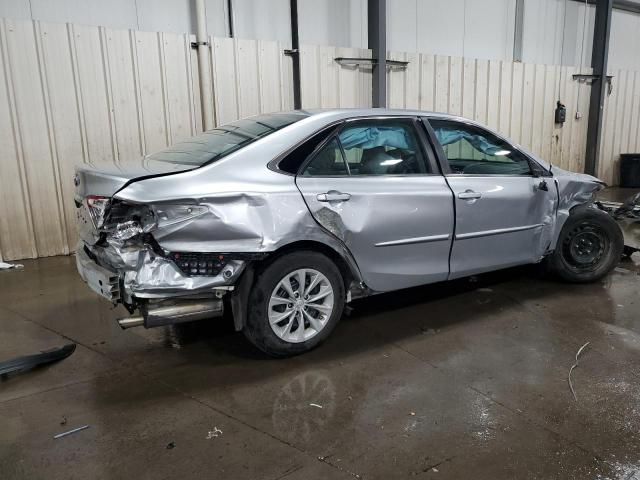 4T4BF1FK4FR488474 - 2015 TOYOTA CAMRY LE 银色 照片 3
