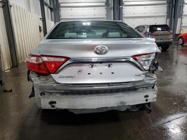 4T4BF1FK4FR488474 - 2015 TOYOTA CAMRY LE 银色 照片 6