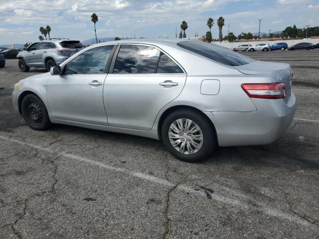 4T1BF3EK9AU051456 - 2010 TOYOTA CAMRY BASE SILVER photo 2