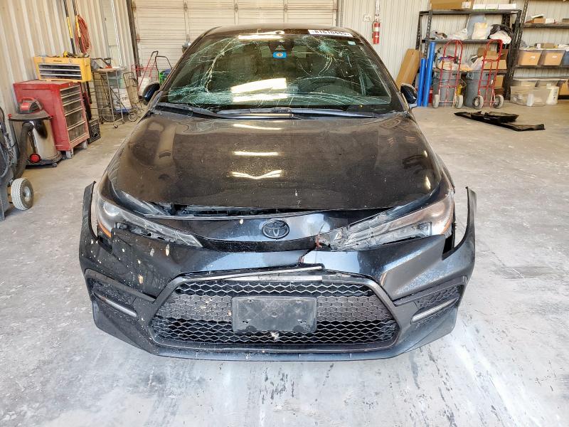 5YFS4MCE1NP122360 - 2022 TOYOTA COROLLA SE შავი ფოტო 5