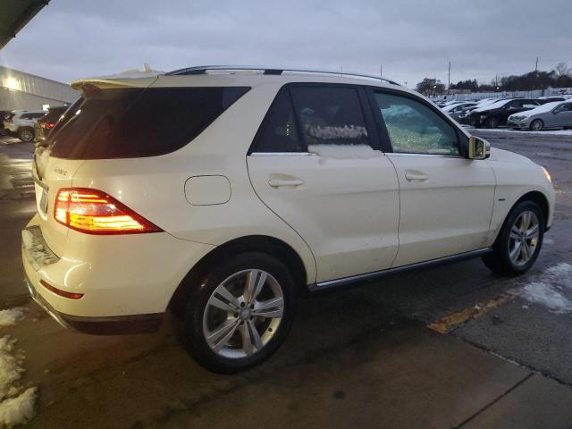 4JGDA5HB5CA055765 - 2012 MERCEDES-BENZ ML 350 4MATIC WHITE photo 3