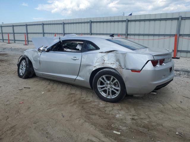 2G1FB1E37D9185875 - 2013 CHEVROLET CAMARO LT فضي صورة 2