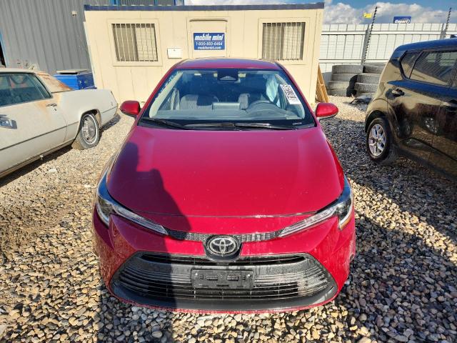 5YFB4MDE4RP147046 - 2024 TOYOTA COROLLA LE أحمر صورة 5
