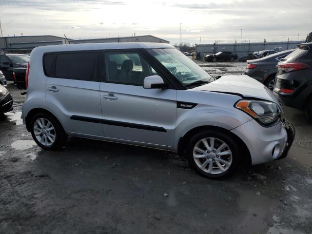 KNDJT2A50D7576671 - 2013 KIA SOUL SILVER photo 4