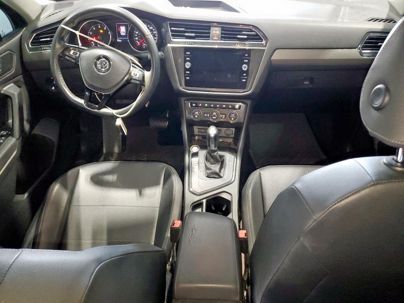 3VV3B7AX6KM181442 - 2019 VOLKSWAGEN TIGUAN SE أسود صورة 8