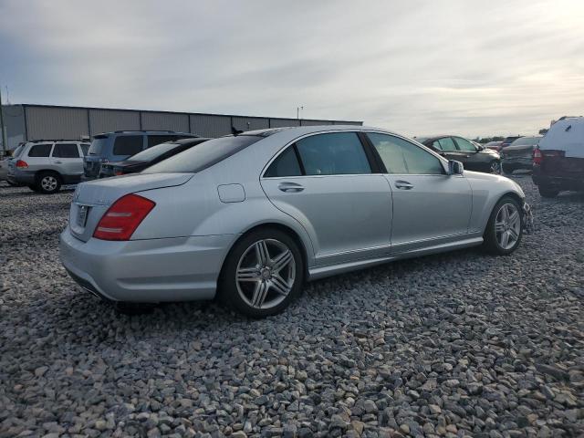 WDDNG9EB9DA518985 - 2013 MERCEDES-BENZ S 550 4MATIC SILVER photo 3