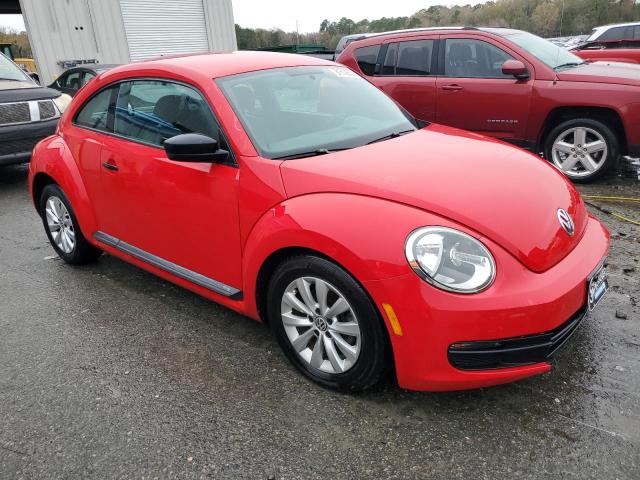 3VWF17AT3EM641475 - 2014 VOLKSWAGEN BEETLE RED photo 4