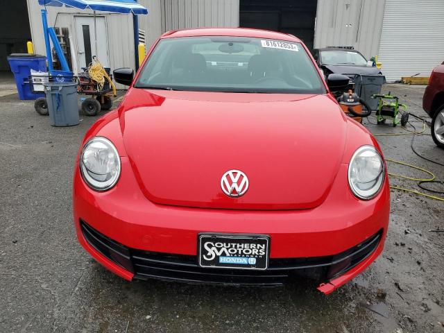 3VWF17AT3EM641475 - 2014 VOLKSWAGEN BEETLE RED photo 5