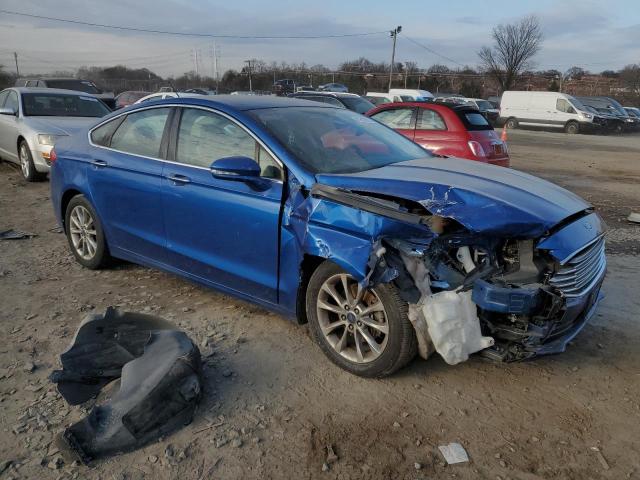 3FA6P0HD7HR114348 - 2017 FORD FUSION SE BLUE photo 4