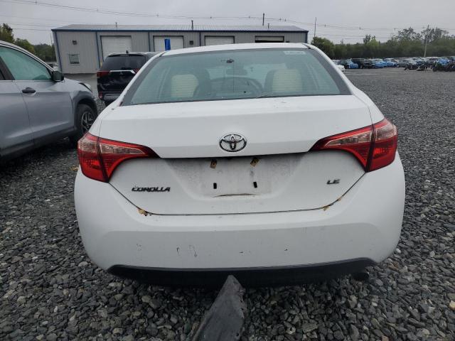 2T1BURHE5JC080078 - 2018 TOYOTA COROLLA L WHITE photo 6