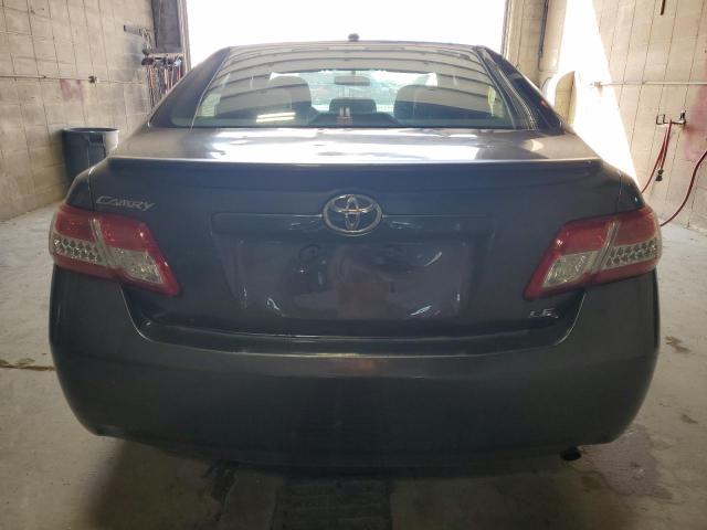 4T4BF3EK3BR210172 - 2011 TOYOTA CAMRY BASE Gris foto 6