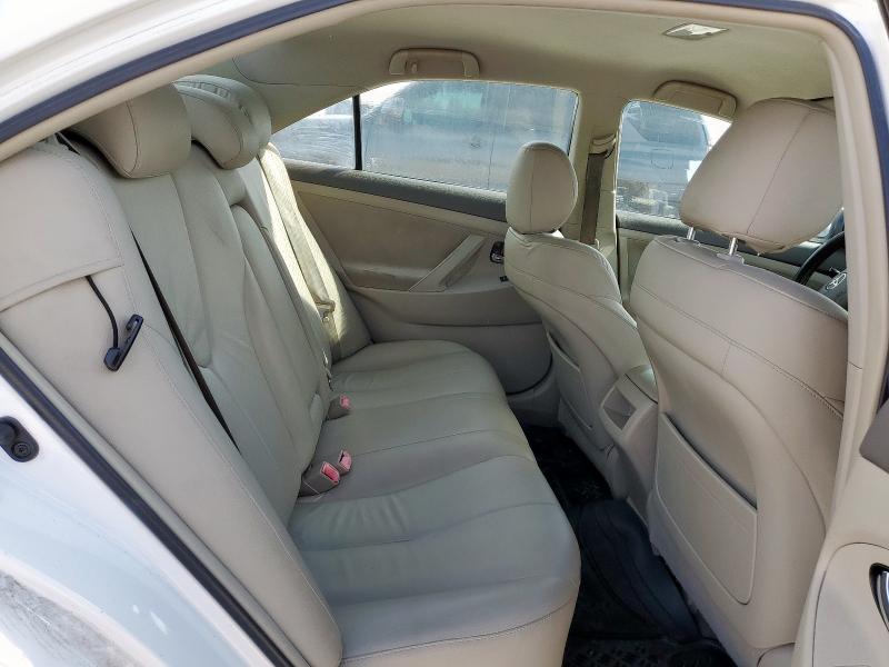 4T4BF3EK1BR160002 - 2011 TOYOTA CAMRY BASE WHITE photo 10