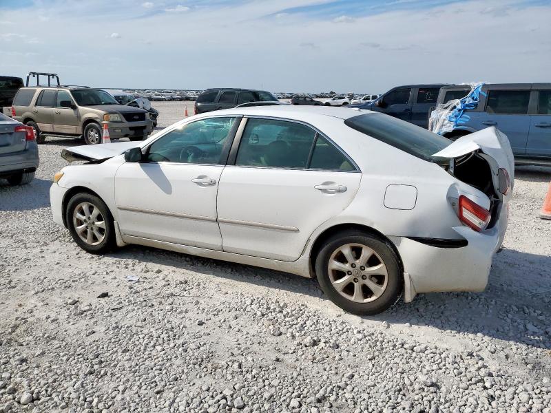 4T4BF3EK1BR160002 - 2011 TOYOTA CAMRY BASE WHITE photo 2