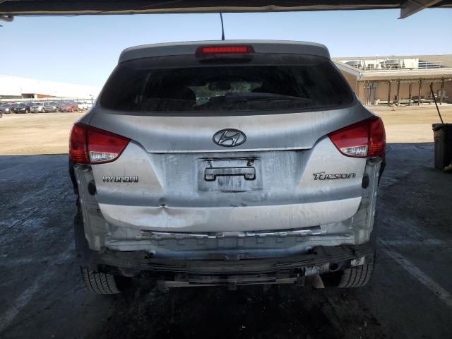 KM8JT3AB9DU698955 - 2013 HYUNDAI TUCSON GL SILVER photo 6
